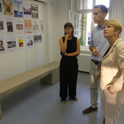 Ministerin Martin M�nch im Dokumentationszerntrum DDR-Alltagskultur