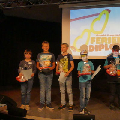 Feriendiplom �bergabe der Urkunden
