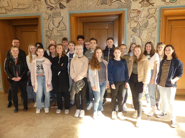 Schüler aus Jönköping besuchen Rathaus Eisenhüttenstadt