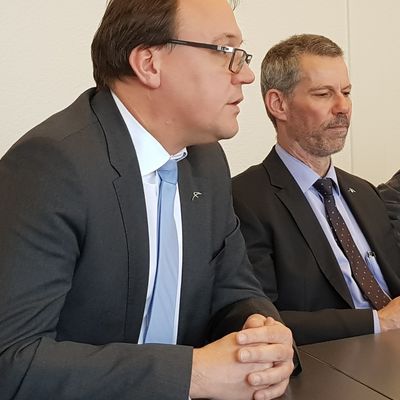 ArcelorMittal Eisenh�ttenstadt mit neuer Gesch�ftsf�hrung - Reiner Blaschek (links). Pierre Jacobs (rechts) scheidet Ende April aus und geht zur�ck nach Luxemburg.