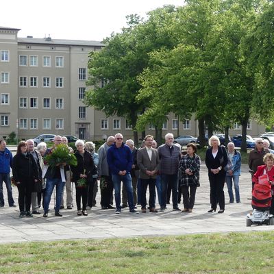 Teilnehmer der Gedenkveranstaltung am 8. Mai 2019