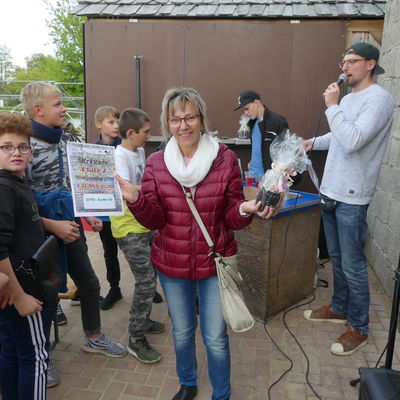 2 Platz f�r Otto-Buchwitz-Schule