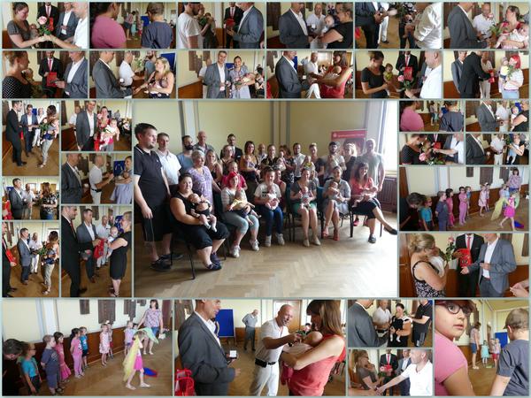 Babytalerverleihung und anschlie&szlig;endem Gruppenbild mit B&uuml;rgermeister