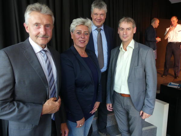 Podiumsdiskussion Sicherheit in Eisenh&uuml;ttenstadt