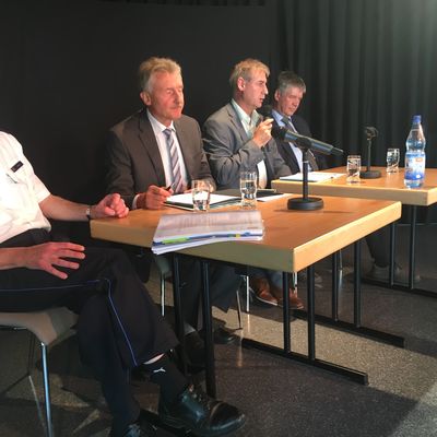 Podiumsdiskussion in Eisenh�ttenstadt