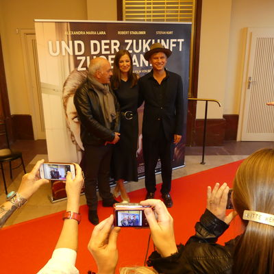 Filmpremiere in Eisenh�ttenstadt "Und der Zukunft zugewandt" 