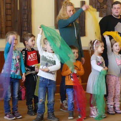 Kulturprogramm zur Babytaler-�bergabe durch die Kita Kindergl�ck