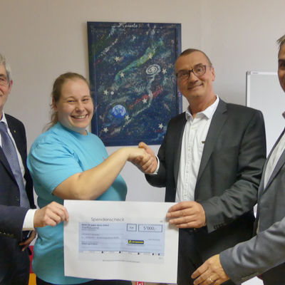 Spenden�bergabe der Firma Oevermann an das Kinderhospiz Eisenh�ttenstadt