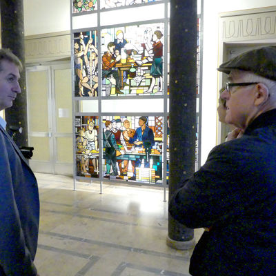 Bleiglasfenster nun im Foyer des Rathauses in Eisenh�ttenstadt
