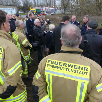 1. Spatenstich f�r den Neubau der Zentralen Feuerwache in Eisenh�ttenstadt