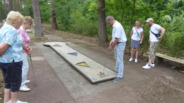 Er&ouml;ffnung Minigolf durch B&uuml;rgermeister Frank Balzer