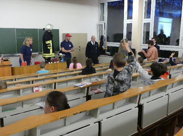 Kinder-Uni in Eisenh&uuml;ttenstadt.
