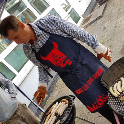 Bratwurst vom B�rgermeister beim JUBS-Herbstputz