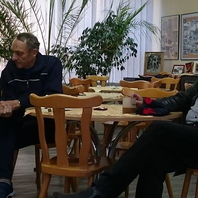 B�rgermeister Frank Balzer bei JUBS im Gepsr�ch.
