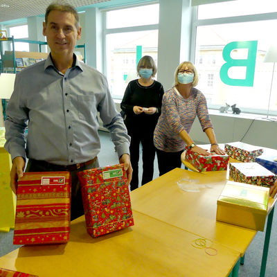 Weihnachten im Schuhkarton - Geschenke f�r hilfsbed�rftige Kinder in Osteuropa.