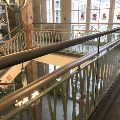 Neues Treppengel�nder f�r die Grundschule 2