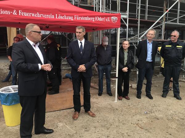 Richtfest neue Zentrale Feuerwache Eisenh&uuml;ttenstadt