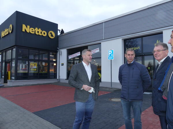 Neuer&ouml;ffnung Netto-Markt in der Fr&ouml;belringpassage