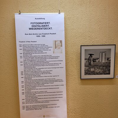 Fotos von Friedrich Peukert in der Flurgalerie des Rathauses in Eisenh�ttenstadt