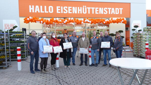 OBI spendet f&uuml;r Vereine