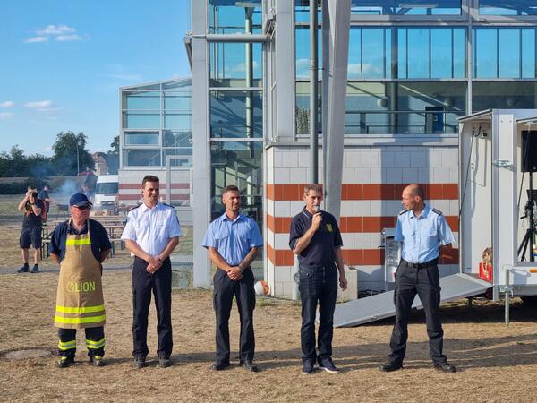 Begr&uuml;&szlig;ung der G&auml;ste des Jugendfeuerwehrzeltlagers durch B&uuml;rgermeister Frank Balzer