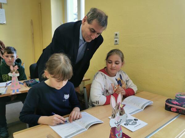 B&uuml;rgermeister zu Besuch in Goetheschule