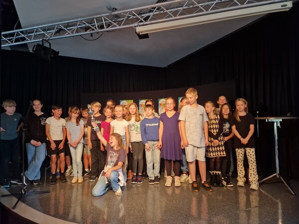 Wanderpokal_Sch&ouml;nflie&szlig;er Grundschule