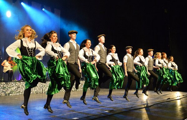 A - Danceperados_of_Ireland_-_an_authentic_show_of_Irish_music__song___dance_&copy;_Gregor_Eisenhuth_live_A